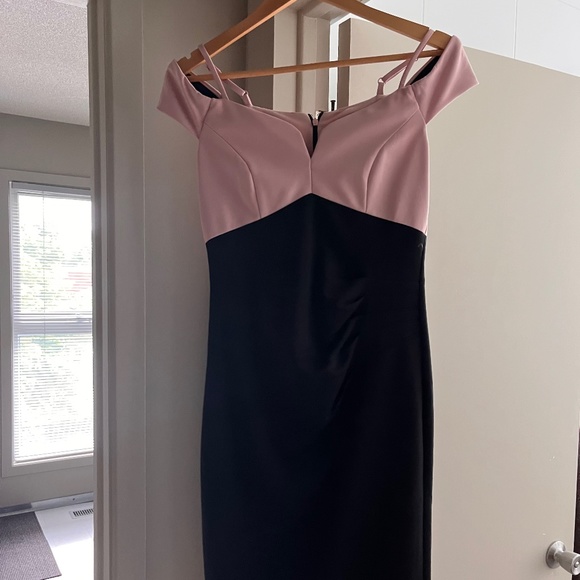 Dress - Picture 1 of 2